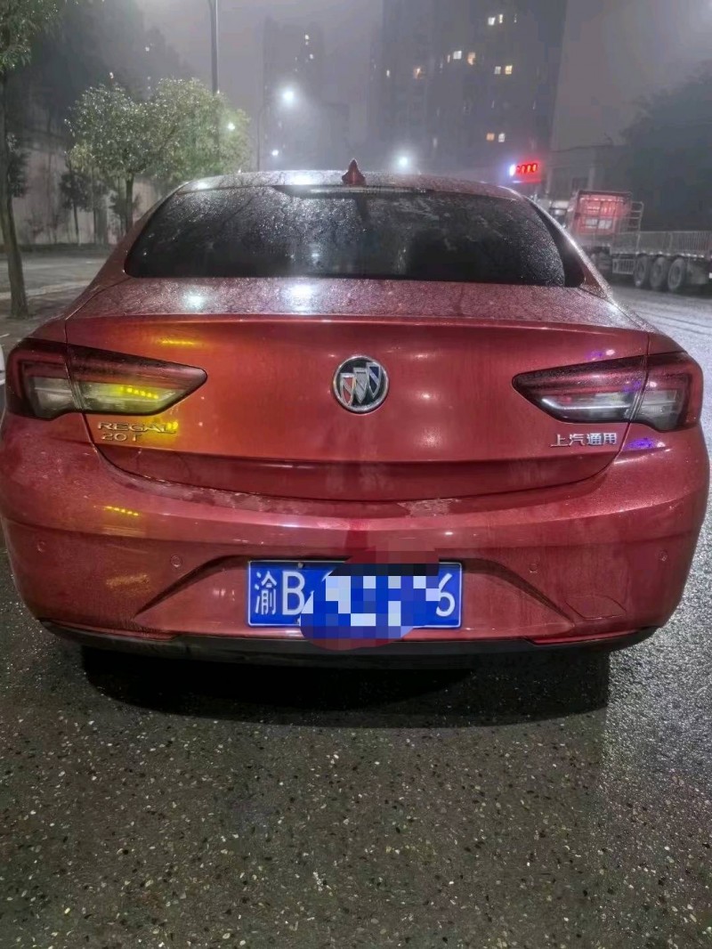 重庆18年别克君威3