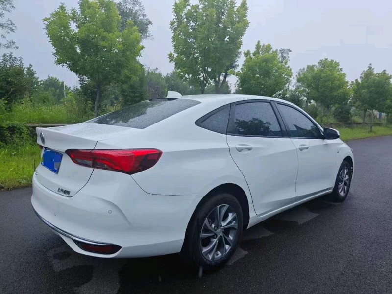 淄博22年别克威朗8