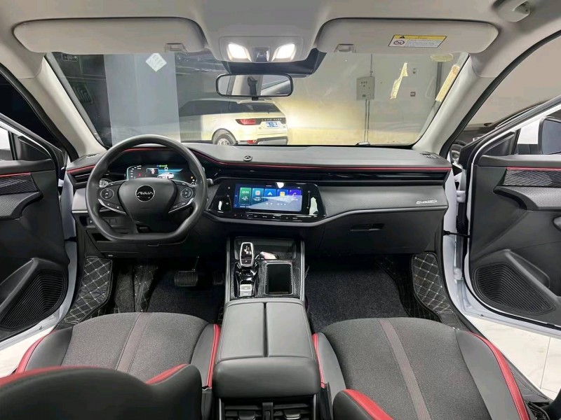 成都22年东风奕炫8