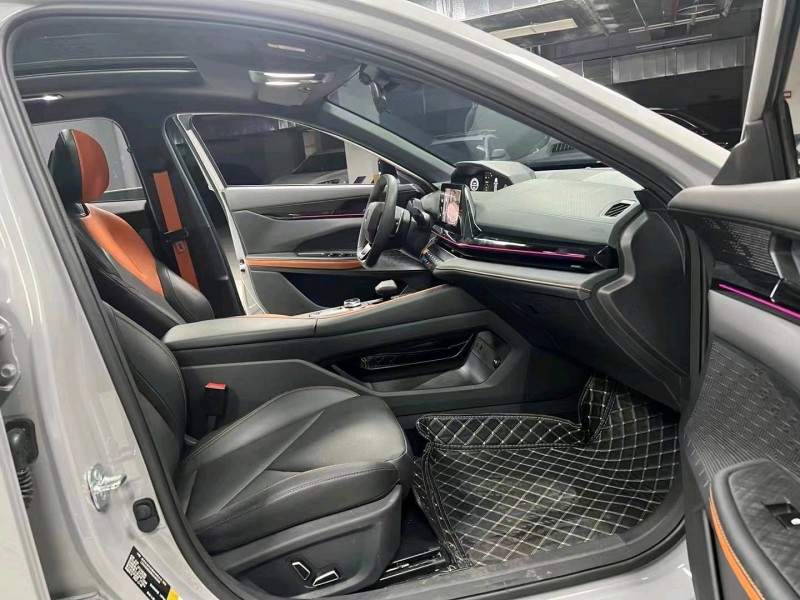 成都22年长安汽车UNI-V3