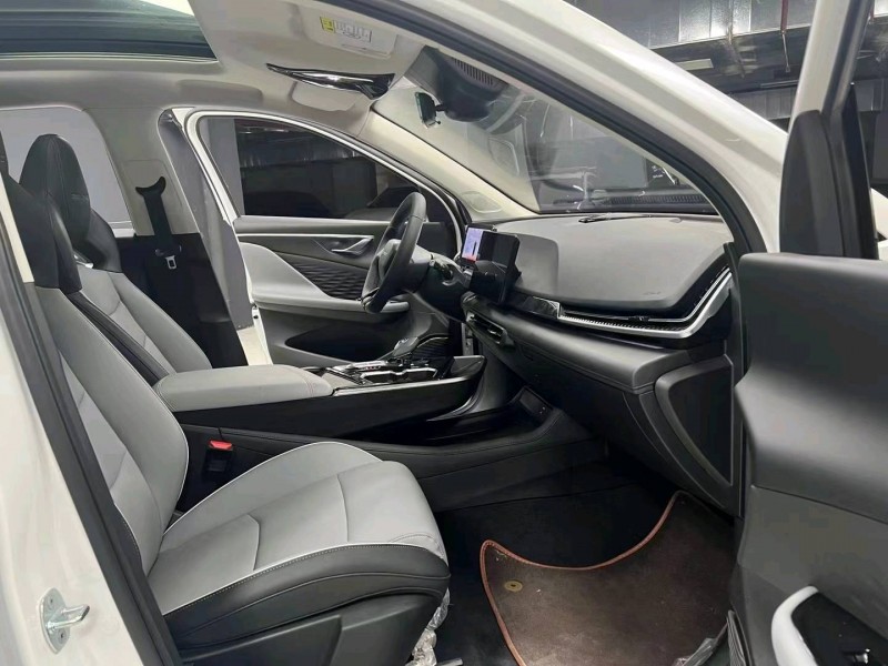 成都23年北汽制造魔方4