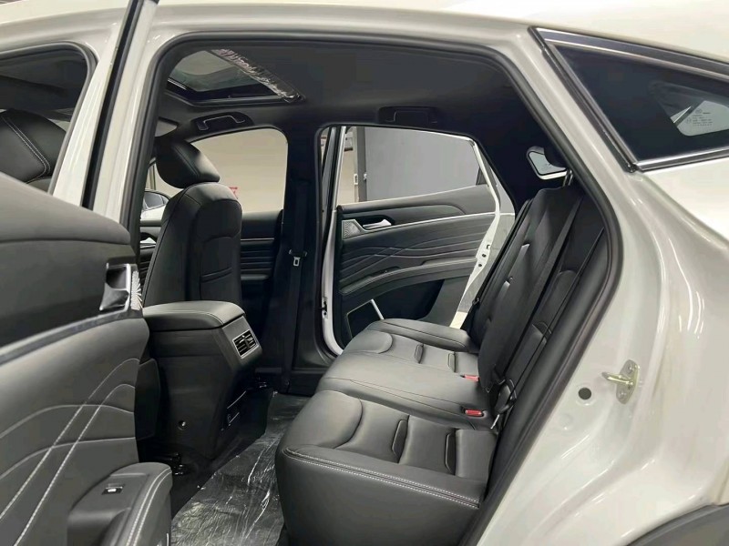 成都23年东风风光7