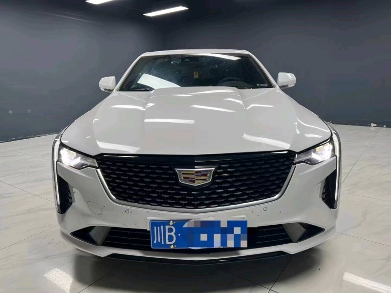 成都21年凯迪拉克CT41