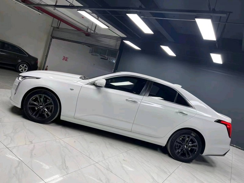 成都21年凯迪拉克CT43