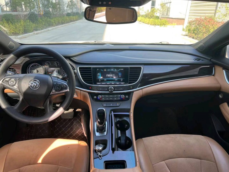 徐州17年别克君越5