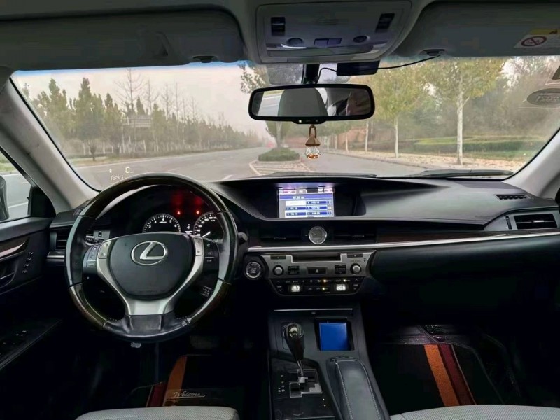 廊坊14年雷克萨斯ES6