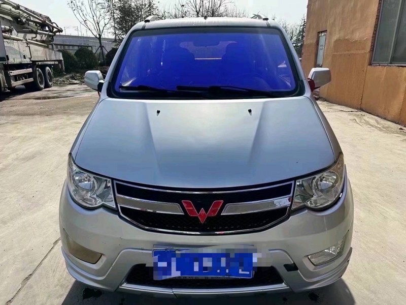 青島14年五菱汽車宏光1