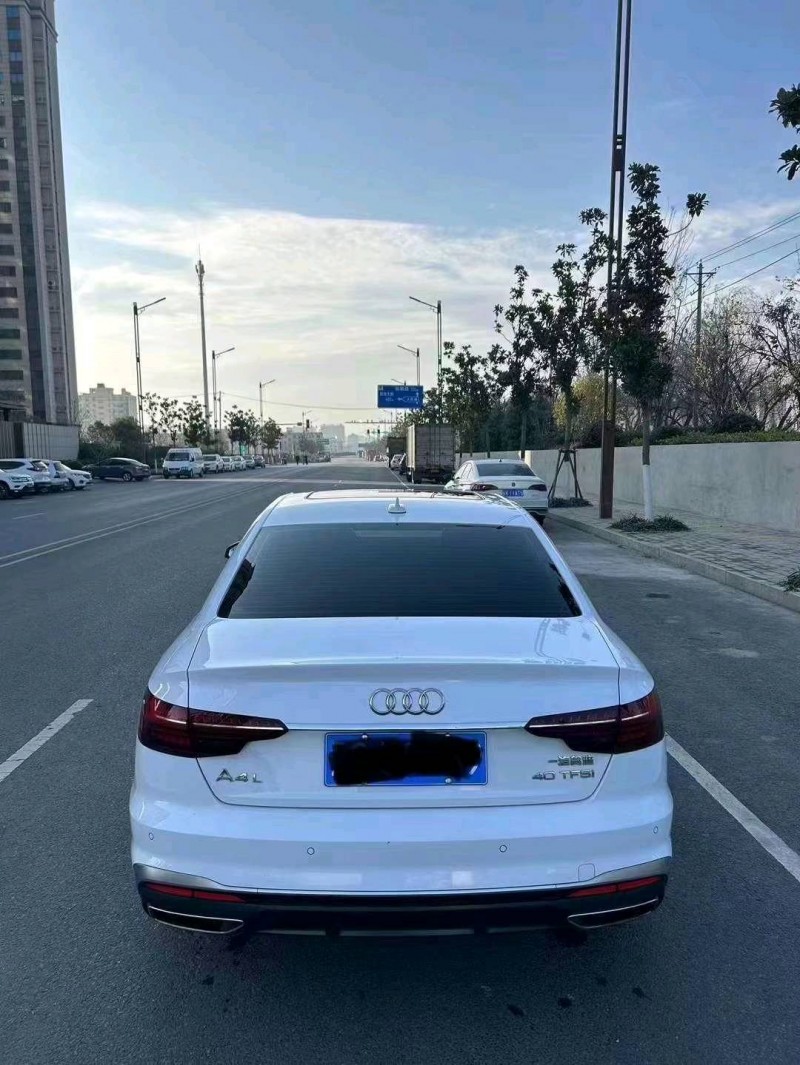淮南21年奧迪A4L9
