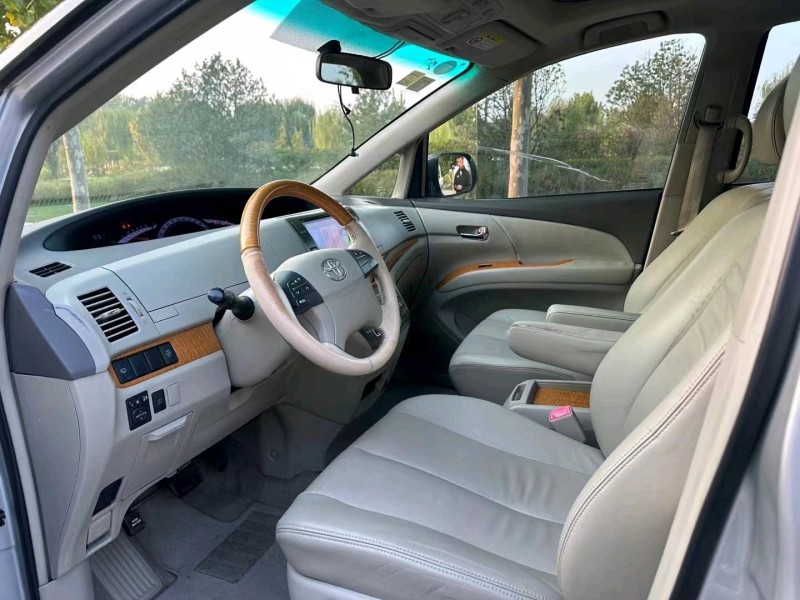 廊坊12年丰田格瑞维亚4