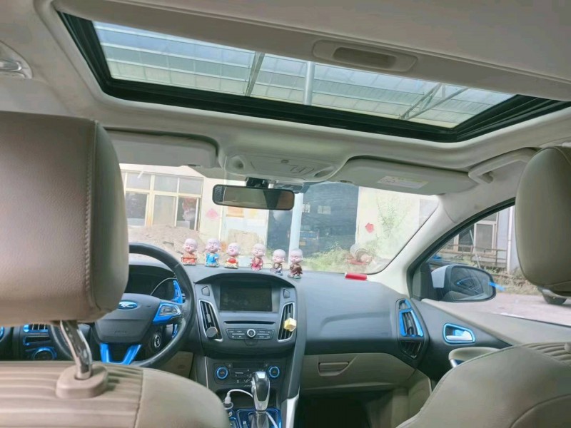 青岛16年福特福克斯6