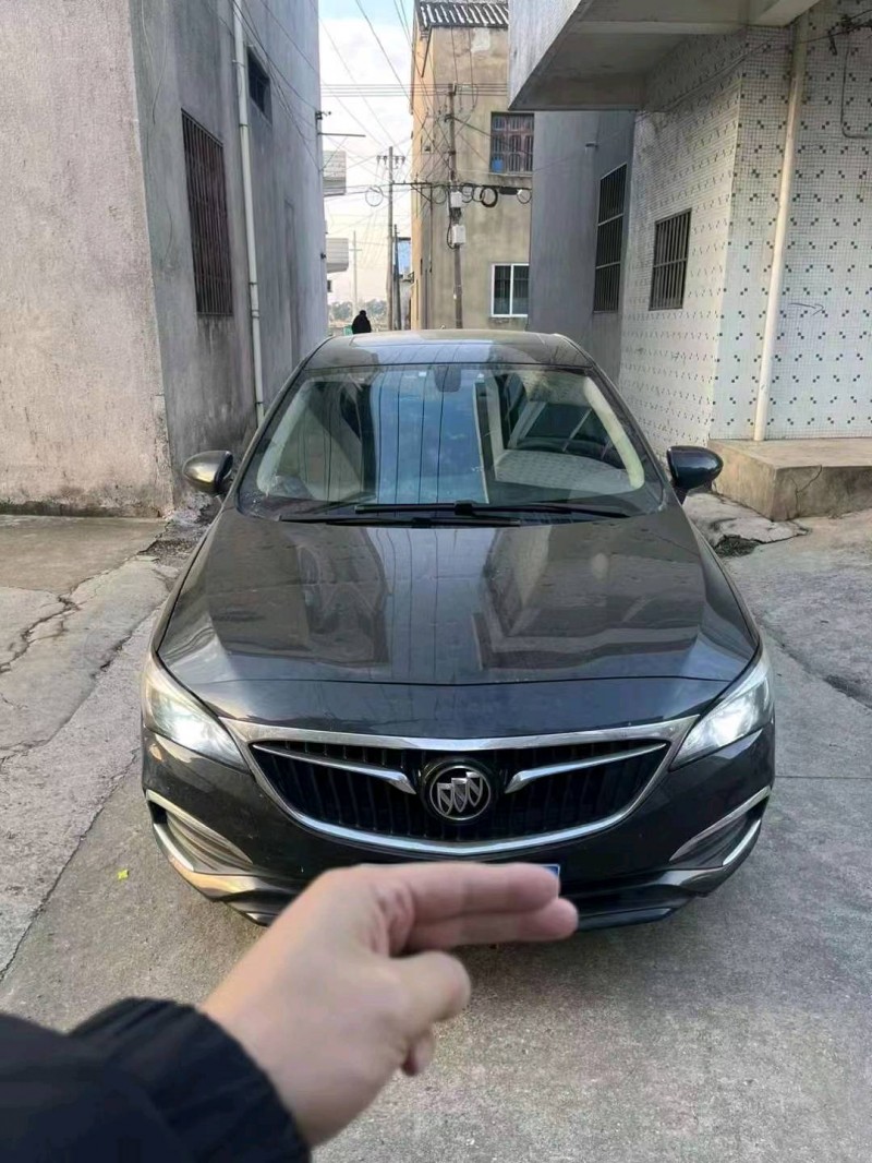 常州18年别克威朗1