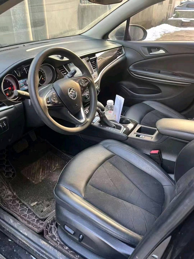 常州18年别克威朗9