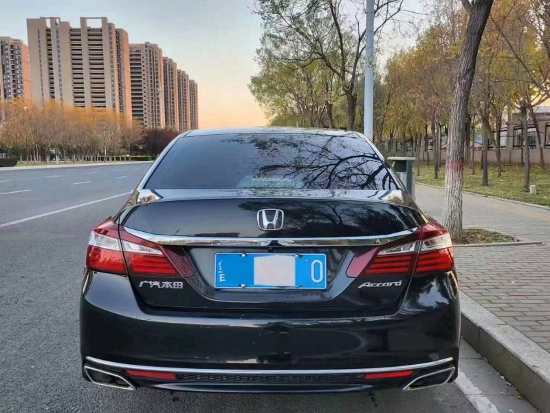 邯郸18年本田雅阁3