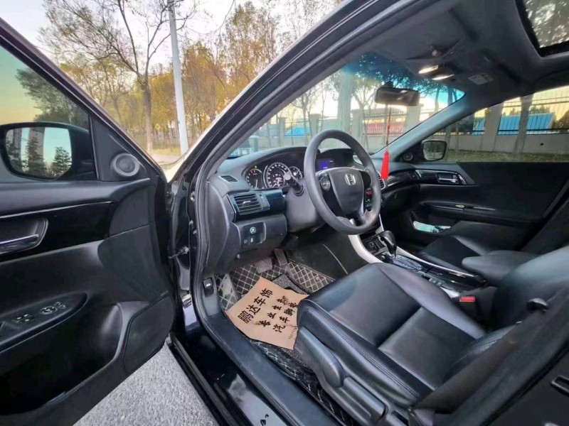 邯郸18年本田雅阁6