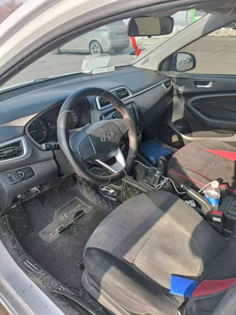 邯郸19年现代瑞纳3