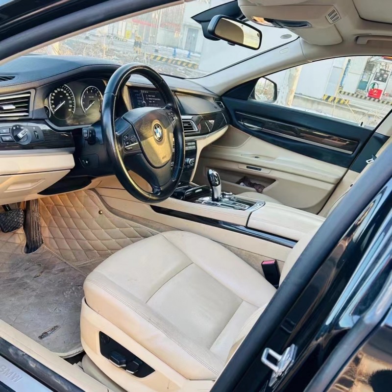 济南12年宝马7系4