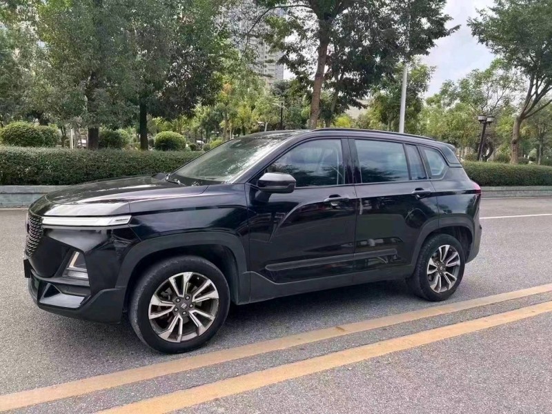 珠海19年寶駿RS52