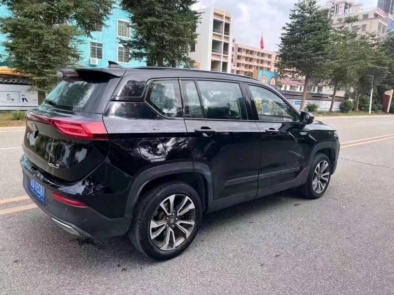 珠海19年寶駿RS54