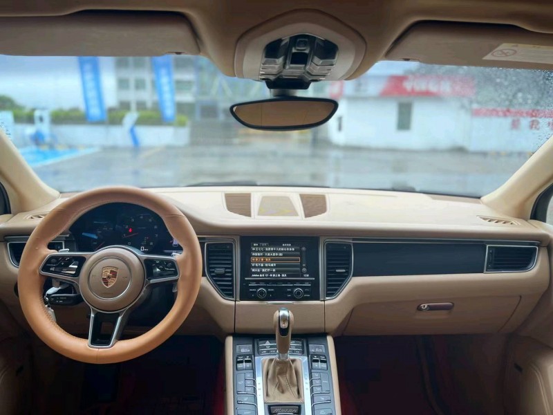 珠海14年保时捷Macan2