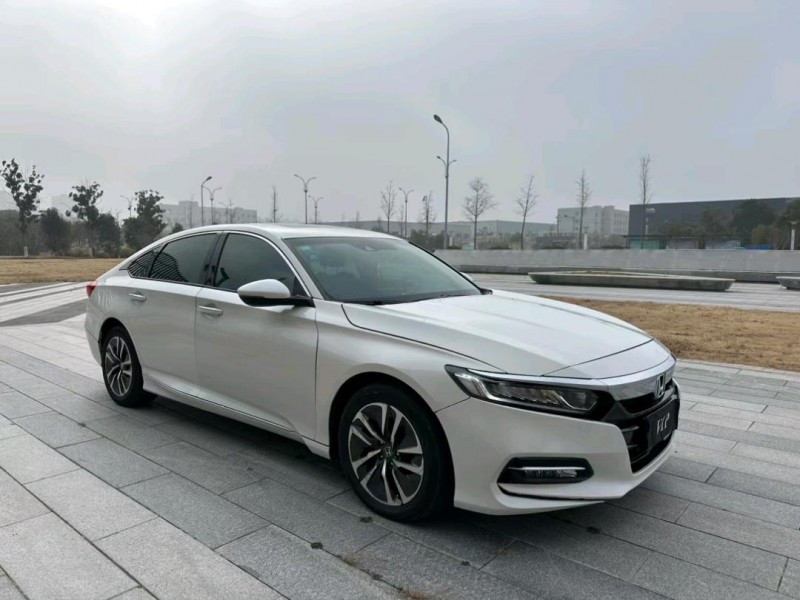 盐城18年本田雅阁3