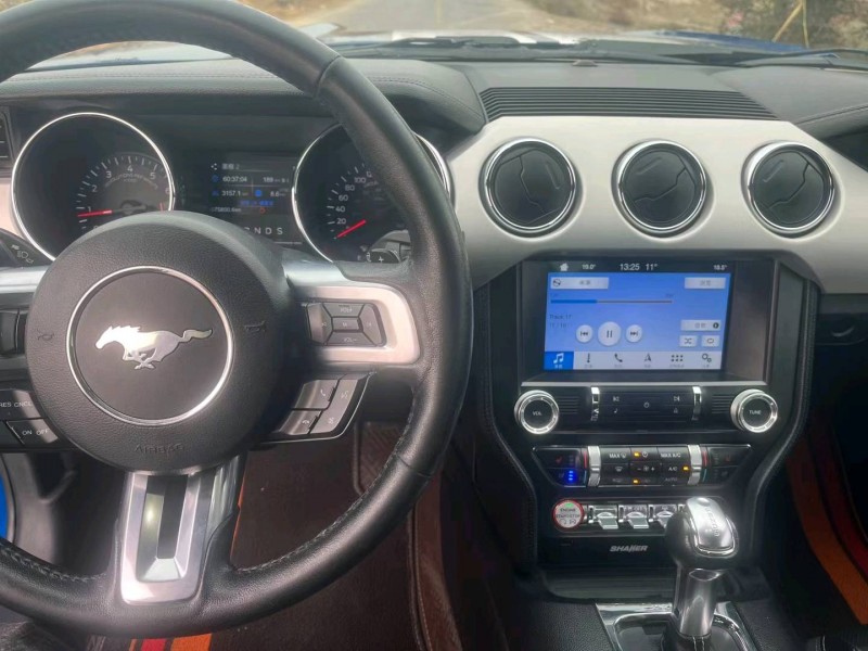 天津17年福特野馬4