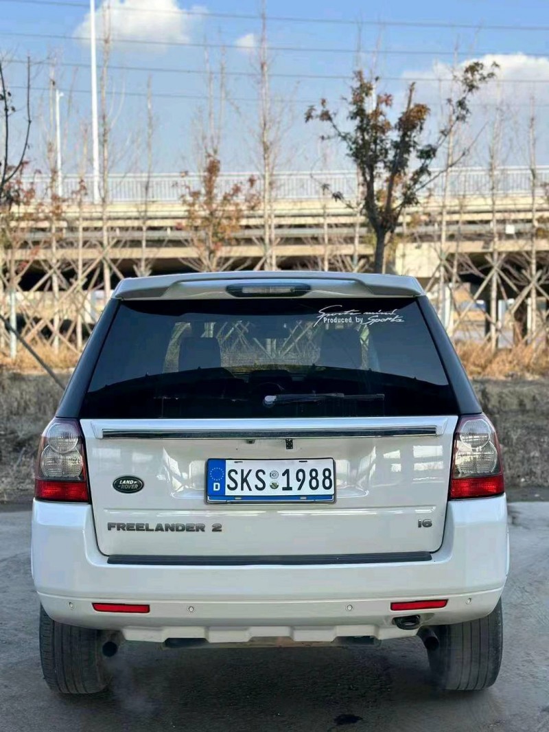 东营12年路虎神行者8