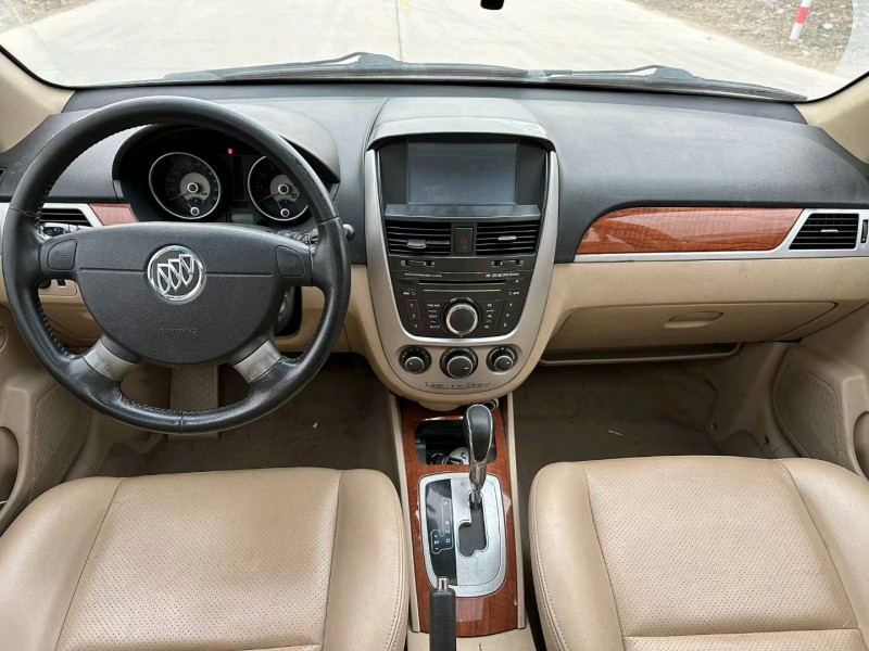 徐州13年别克凯越4