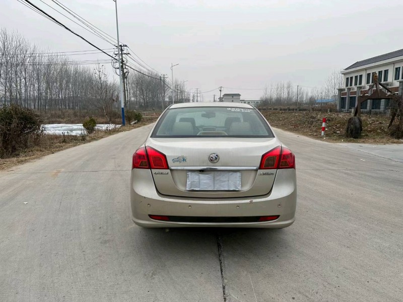 徐州13年别克凯越9