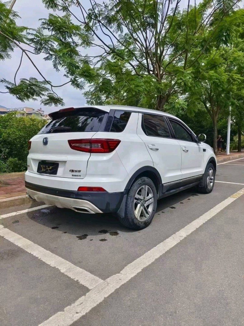 黔西南18年長安汽車CS556