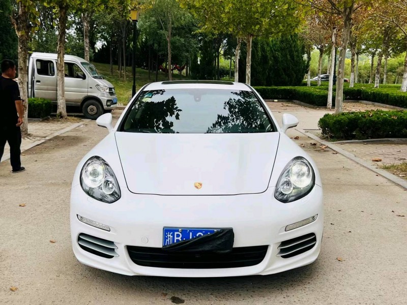 聊城14年保时捷帕拉梅拉1