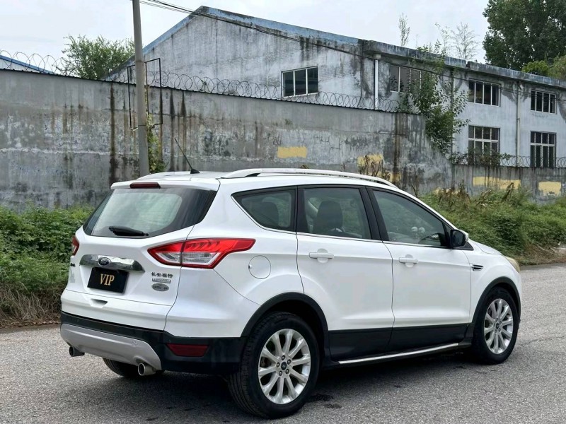 青岛14年福特翼虎5