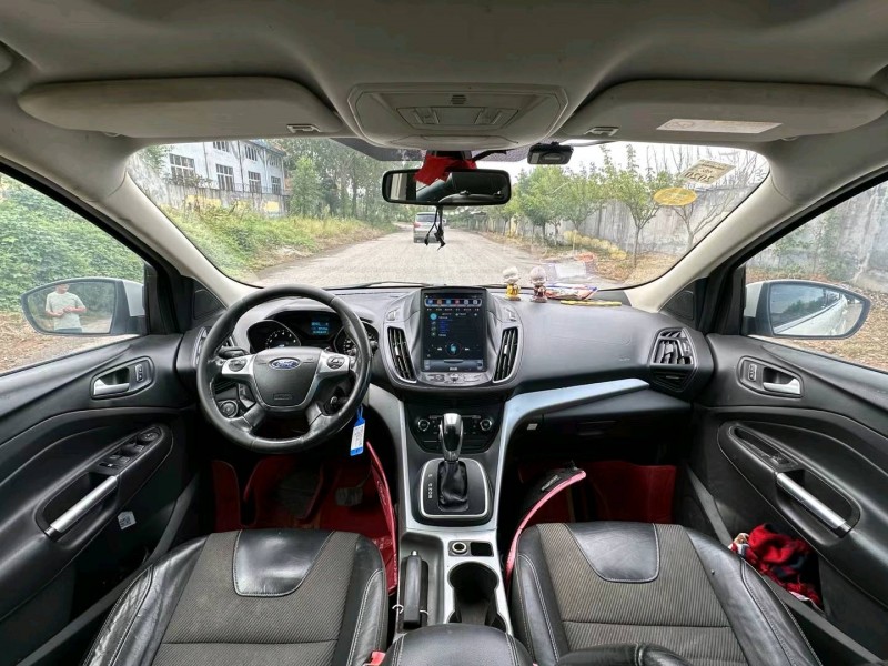 青岛14年福特翼虎7