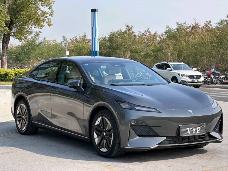 广州23年长安汽车深蓝2