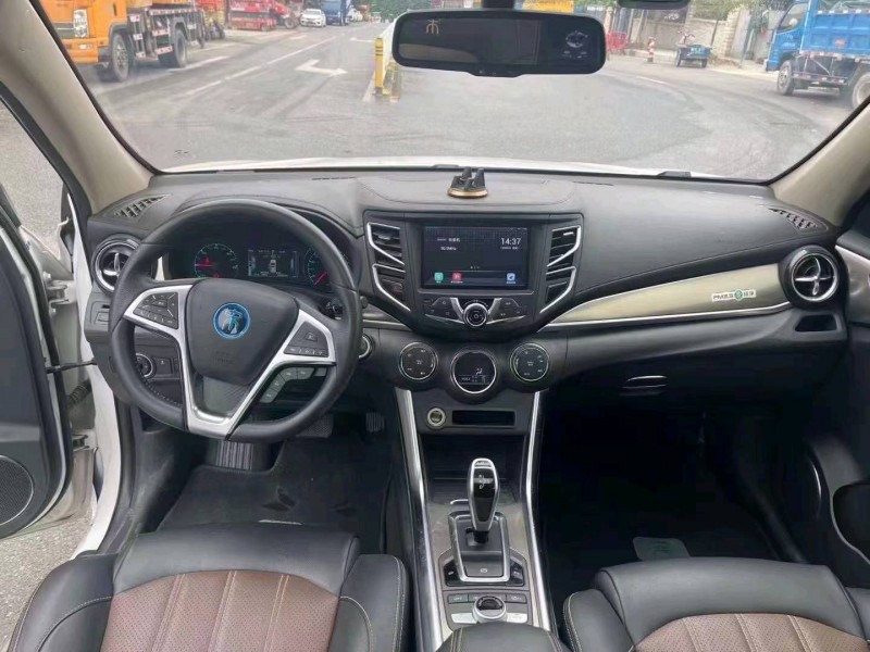 广州18年比亚迪宋新能源5