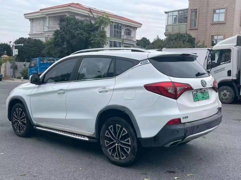 广州18年比亚迪宋新能源7