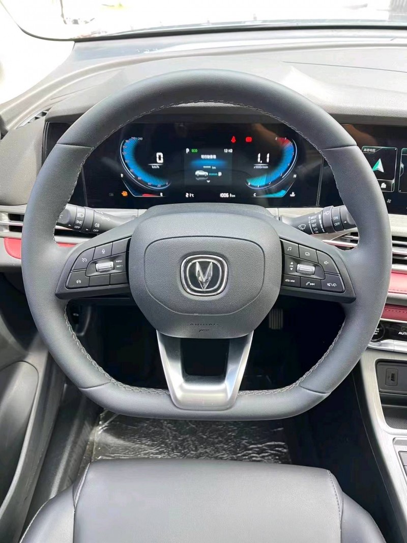 宜昌21年長安汽車CS555