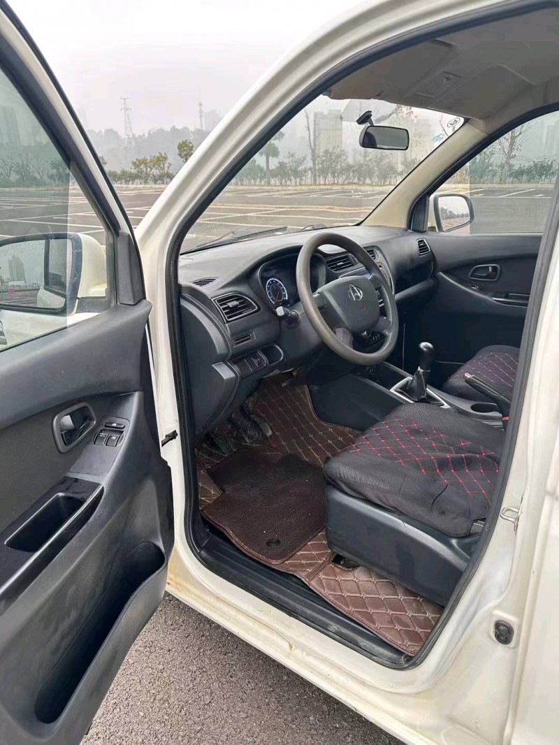 宜昌19年長安汽車歐諾5