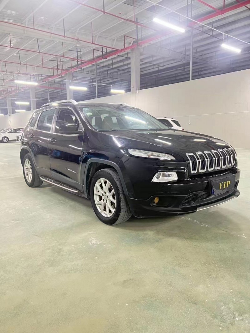 徐州17年Jeep自由光2