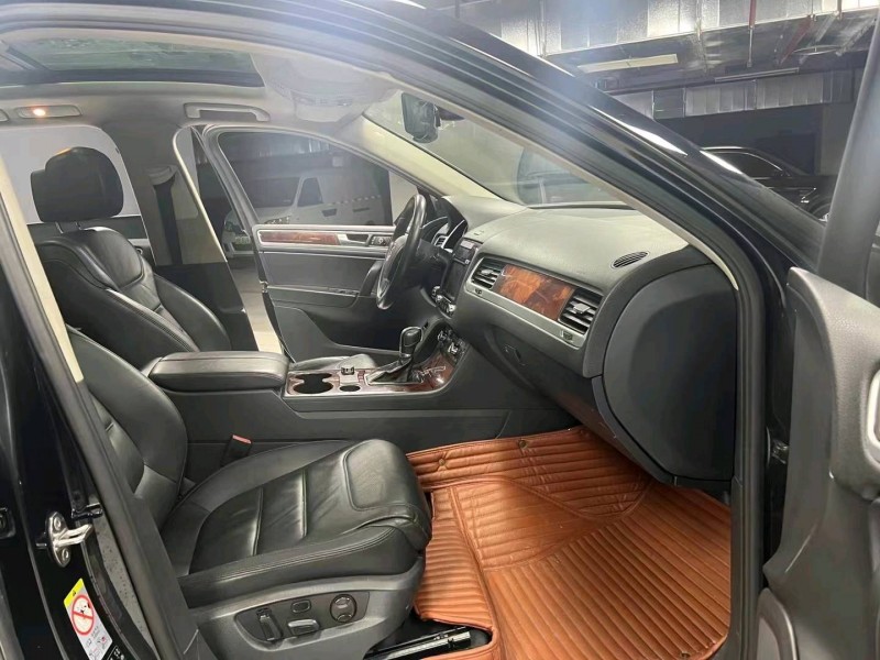 成都13年大众途锐7