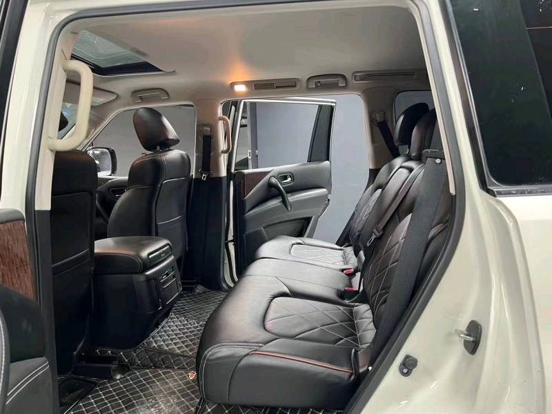 成都19年日产途乐6