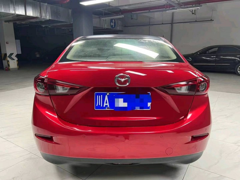 成都15年马自达昂克赛拉8