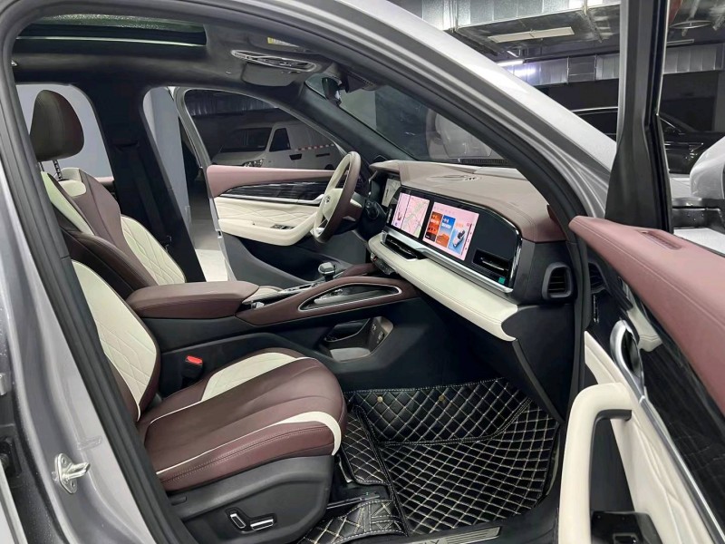 成都23年吉利星越5