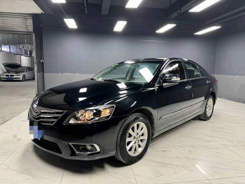 成都14年丰田凯美瑞2