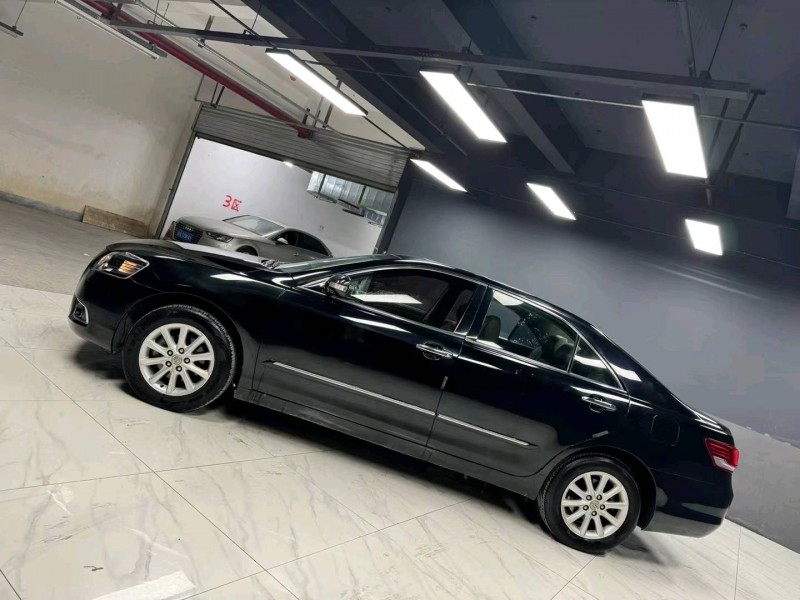 成都14年丰田凯美瑞3