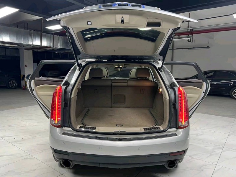 成都10年凯迪拉克SRX5