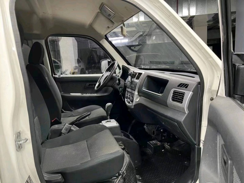 成都22年长安汽车之星4