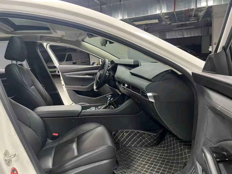 成都22年马自达昂克赛拉3