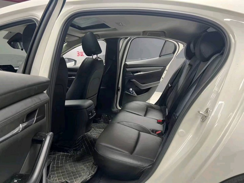 成都22年马自达昂克赛拉7