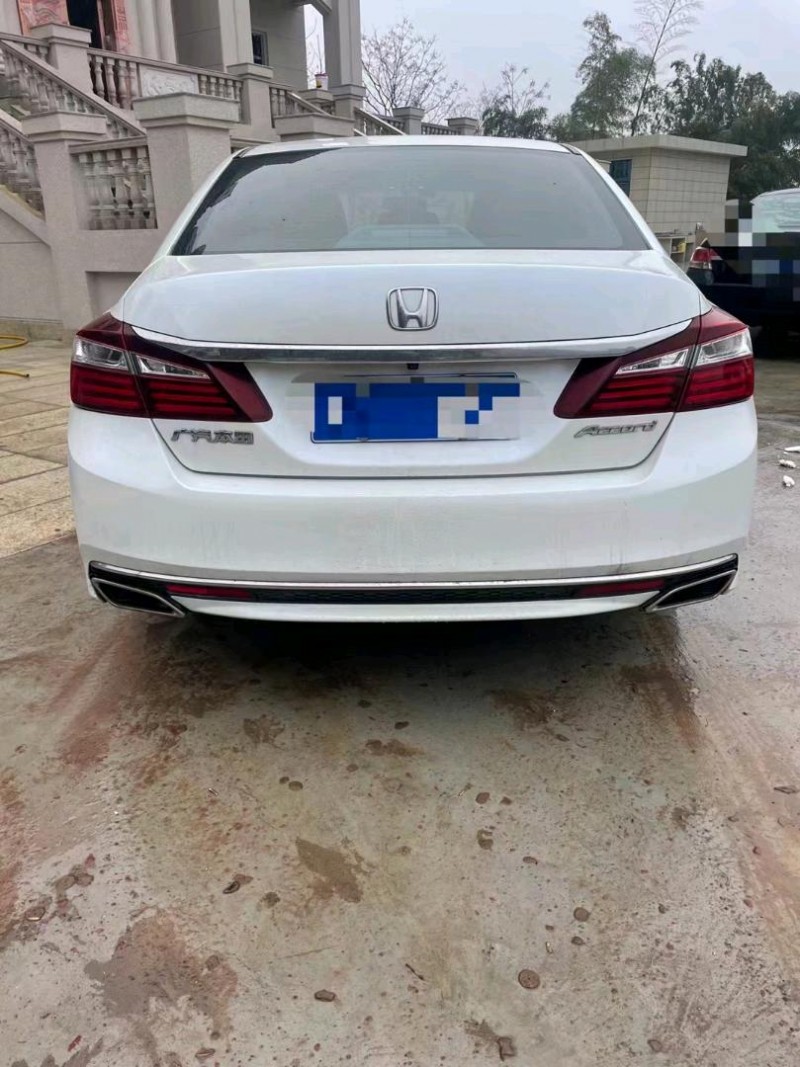 邵阳18年本田雅阁3