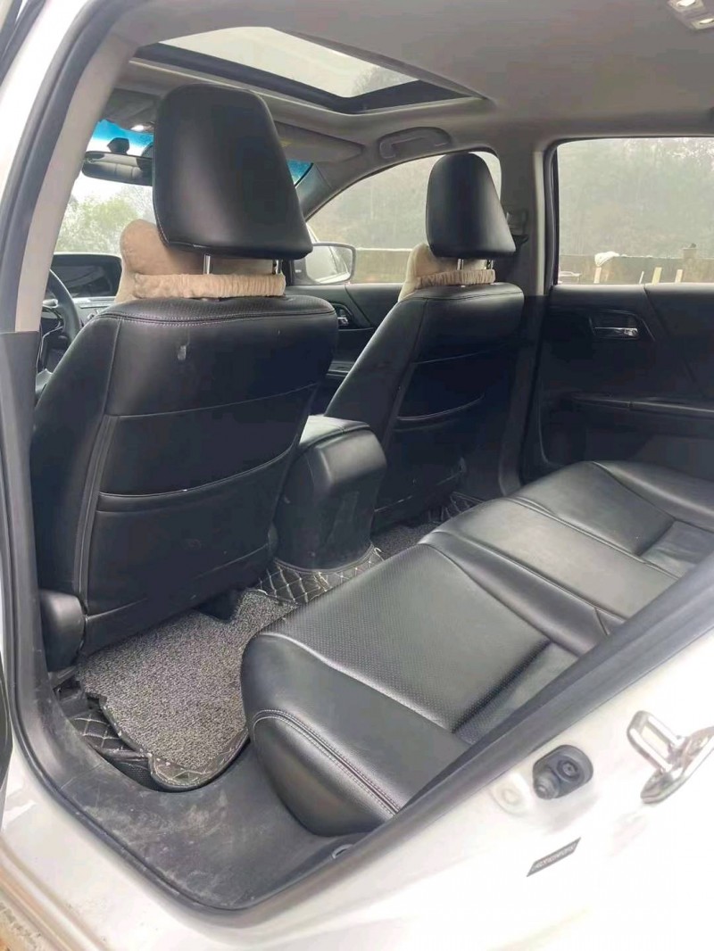 邵阳18年本田雅阁7